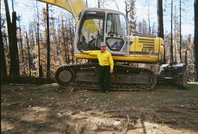 excavator1.jpg